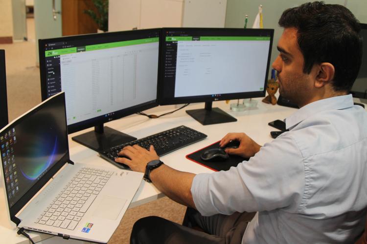 العتبة العلوية المقدسة تنقل تجربتها الإلكترونية لمسجد الكوفة المعظم